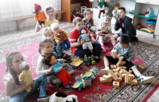 Подарунки від дитячої місії