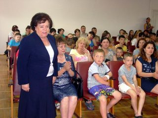 О. Грінченко вітає дітей стаціонару