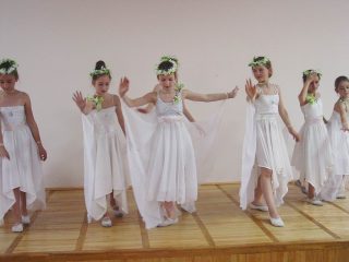 Танцювальний колектив "Зорецвіт"