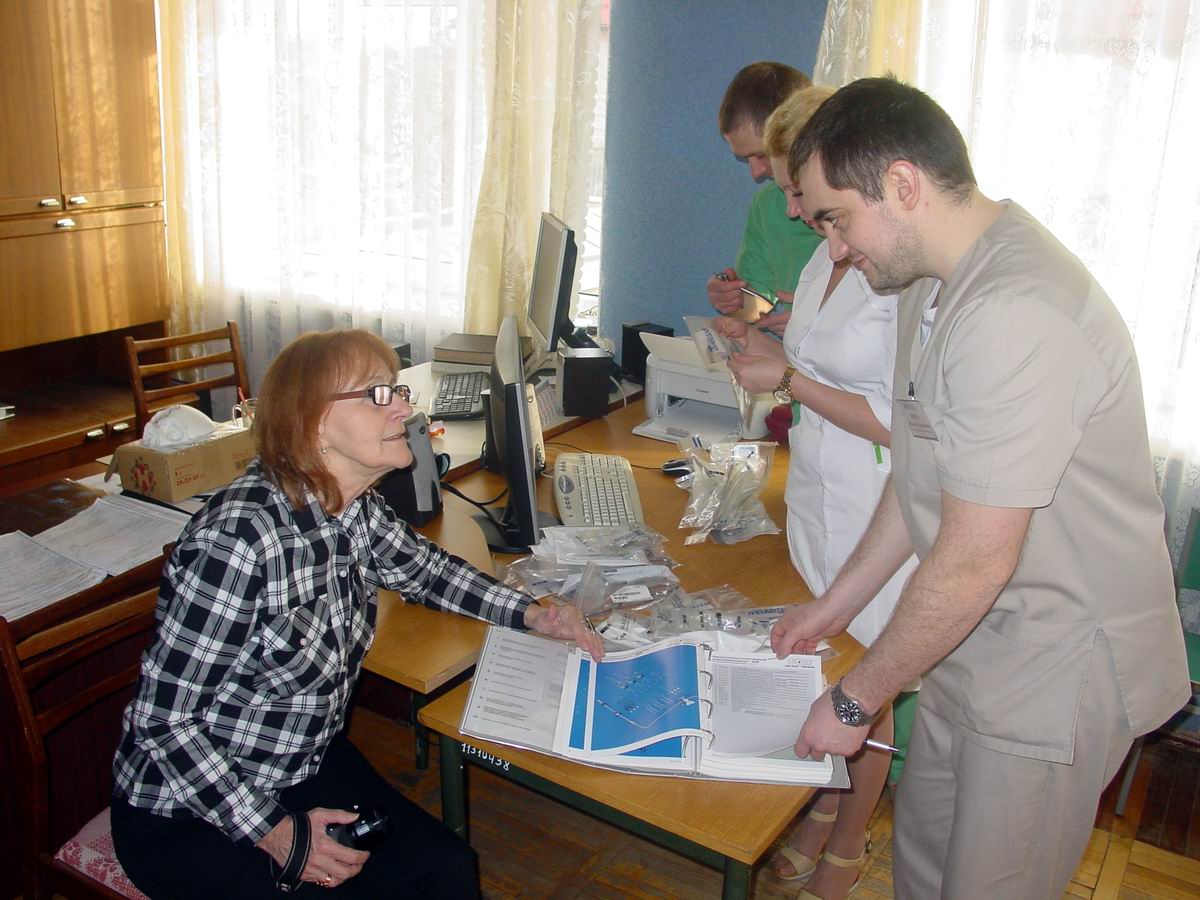 Пані Лімрот із лікарями ВОДТМО
