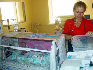 Боротьба за життя триває - сьогодні Міжнародний день недоношених дітей