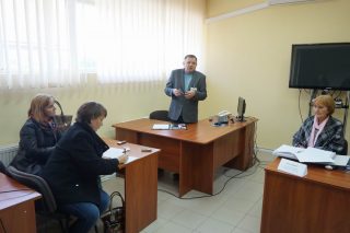 Під час прес-конференції Під час прес-конференції