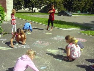 Малюнки на асфальті Малюнки на асфальті