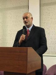 Виступає проф. Piotr Czauderna