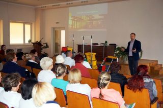 Виступає Євген Сухарєв