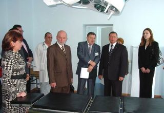 Огляд приміщень і обладнання центру