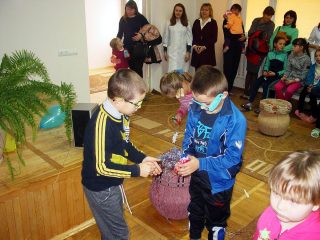 Лікарі-інтерни з розвагами для дітей Лікарі-інтерни з розвагами для дітей