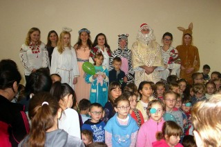 Лікарі-інтерни з розвагами для дітей Лікарі-інтерни з розвагами для дітей