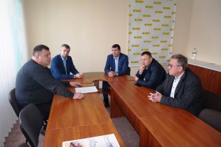 Бесіда за круглим столом Бесіда за круглим столом