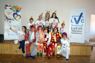 Весела розвага клоунів