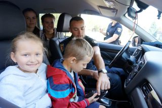 Патрульна поліція про безпечну поведінку