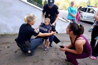 Патрульна поліція про безпечну поведінку