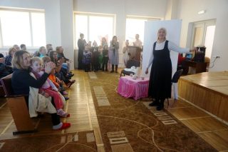 Вистава для дітей в обласній дитячій клінічній лікарні
