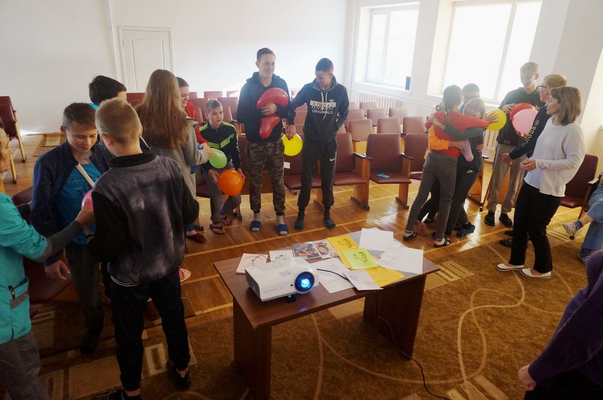 Тренінг для підлітків “Не будь байдужим”