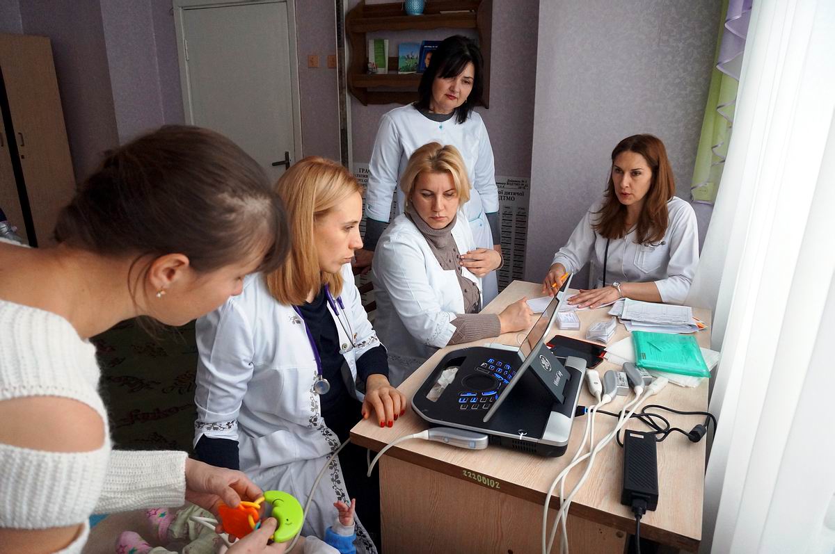 Фахівці ДУ «Інститут серця МОЗ України» консультують маленьких волинян