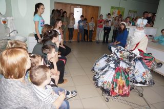 Ірина Дзятко та Святий Миколай в хірургічному відділенні