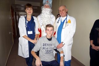 Фото з лікарями і пацієнтами