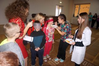 Веселі розваги з Святим Миколаєм Веселі розваги з Святим Миколаєм