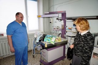 Людмила Лонюк в неонатальному центрі Людмила Лонюк в неонатальному центрі