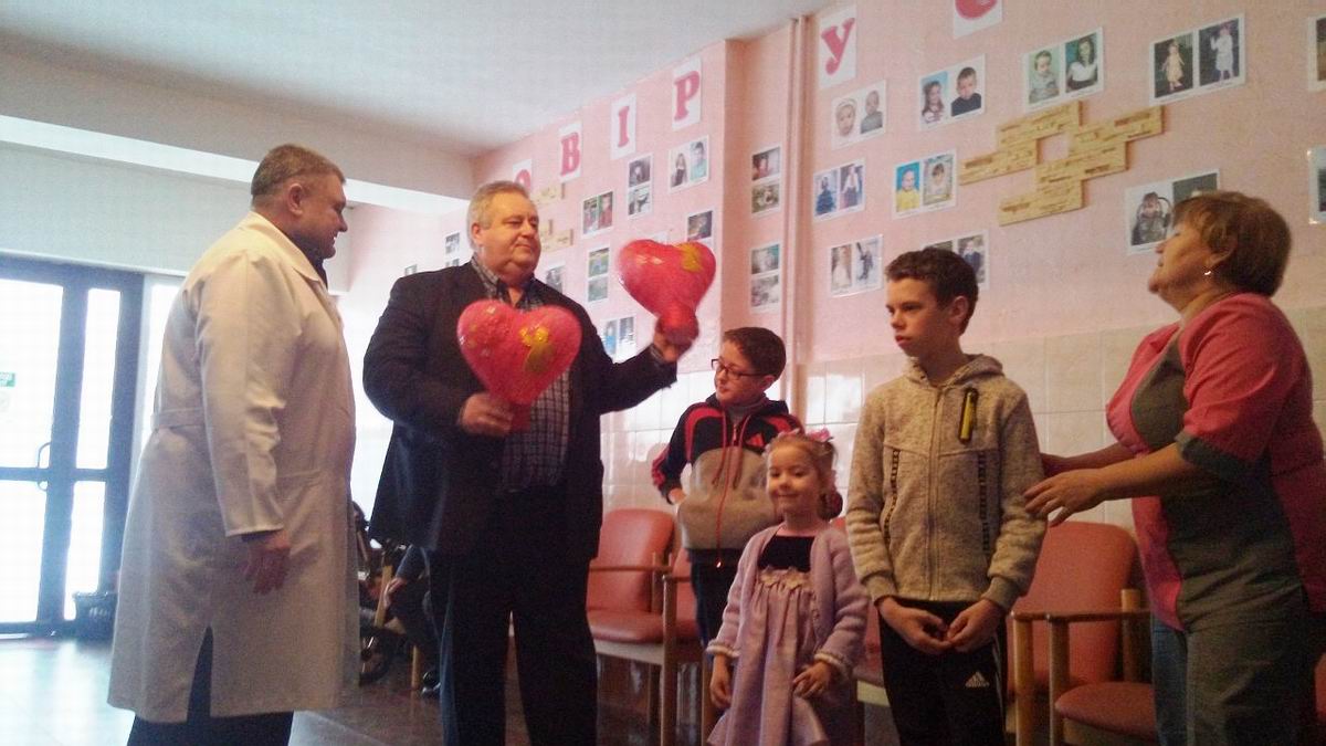 Свято Миколая у санаторії для дітей з батьками “Дачний”
