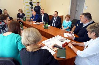 Представники влади м. Луцька в гостях у Волинській обласні дитячій клінічній лікарні
