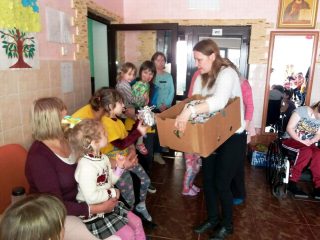 Подарунки від Волинського обласного благодійного фонду «Дитяча місія. Україна» Подарунки від Волинського обласного благодійного фонду «Дитяча місія. Україна»