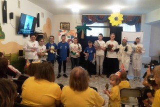 Волонтери “Volunteer Community” общини прогресивного іудаїзму у санаторії для дітей з батьками “Дачний”
