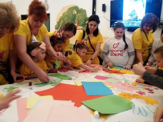 Волонтери “Volunteer Community” общини прогресивного іудаїзму у санаторії для дітей з батьками “Дачний”