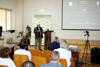 Виступає проф. В. Вертелецький Виступає проф. В. Вертелецький