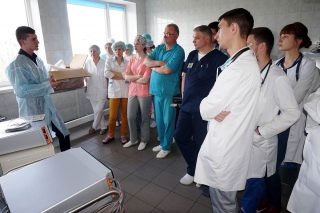 Представник BOWA-medical презентує нове обладнання хірургічному персоналу ВОДТМО
