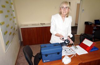 Рита Ліммрот з новим приладом Рита Ліммрот з новим приладом