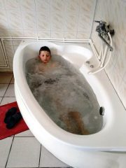 Гідромасажна ванна в санаторії для дітей з батьками «Дачний» Гідромасажна ванна в санаторії для дітей з батьками «Дачний»