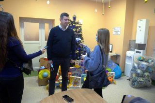 Різдвяні подарунки в обласній дитячій клінічній лікарні
