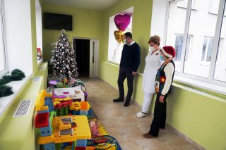 Різдвяні подарунки в обласній дитячій клінічній лікарні
