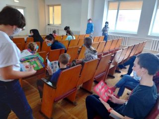 День дарування книги в обласній дитячій клінічній лікарні
